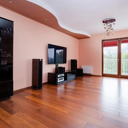 Platan Platan 아파트 *